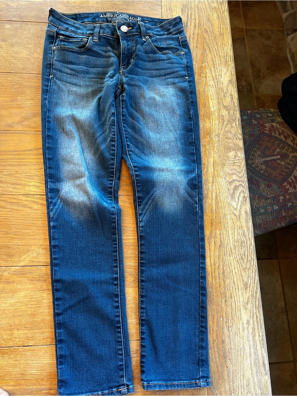 American Eagle Outfitters Women’s Dark Blue Skinny Jeans